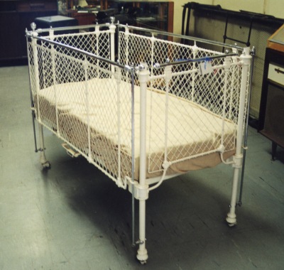 Child's cot