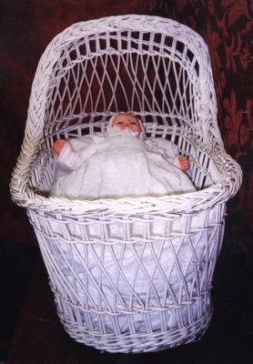 Bassinet Bassinet on rocker vase