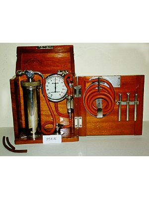 Medical Instrument Pneumothorax Apparatus