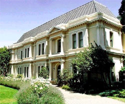 Queen Victoria Museum and Art Gallery at Royal Park Queen Victoria Museum and Art Gallery at Royal Park